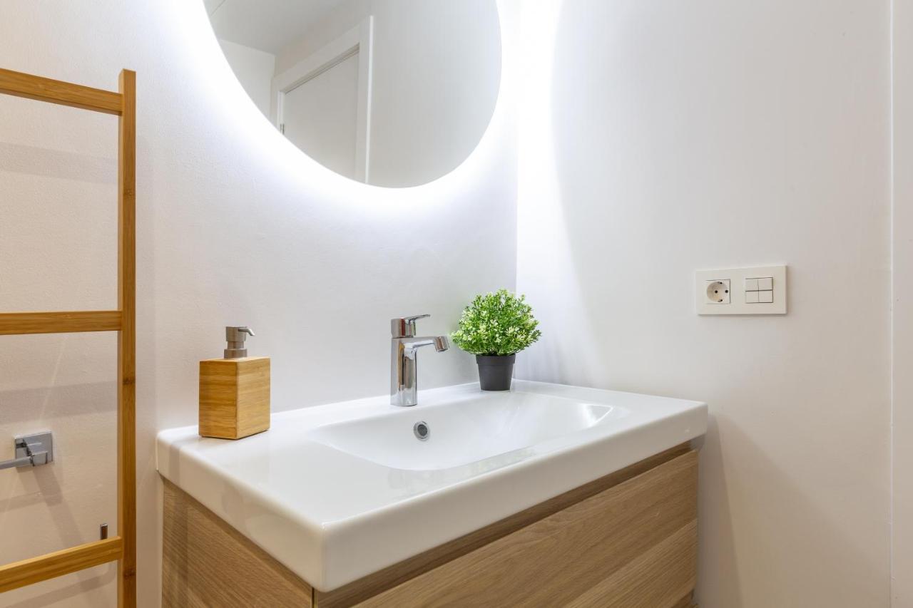 Apartamento Junto Al Faro .Marbella Centro.Vistas Mar Y El Puerto. Екстериор снимка